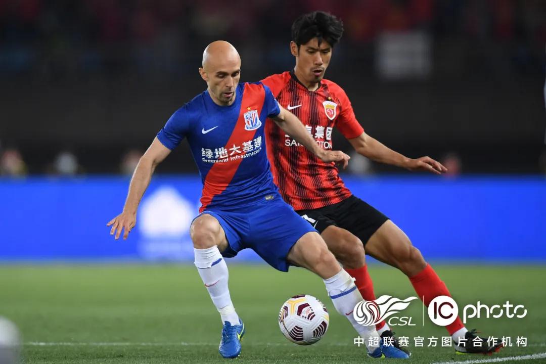 مانشستر سيتي ضد ليفربول اليوم بث مباشرمواجهة ملحمية في الدوري الإنجليزي